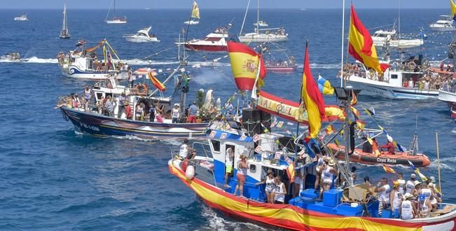 Procesión marítima de la Virgen del Carmen ...