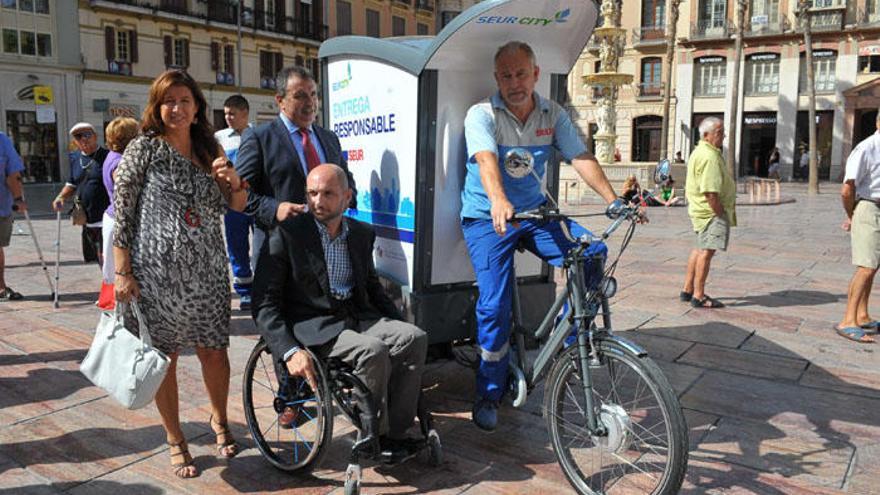 Presentación de un sistema ecológico de reparto en Málaga.