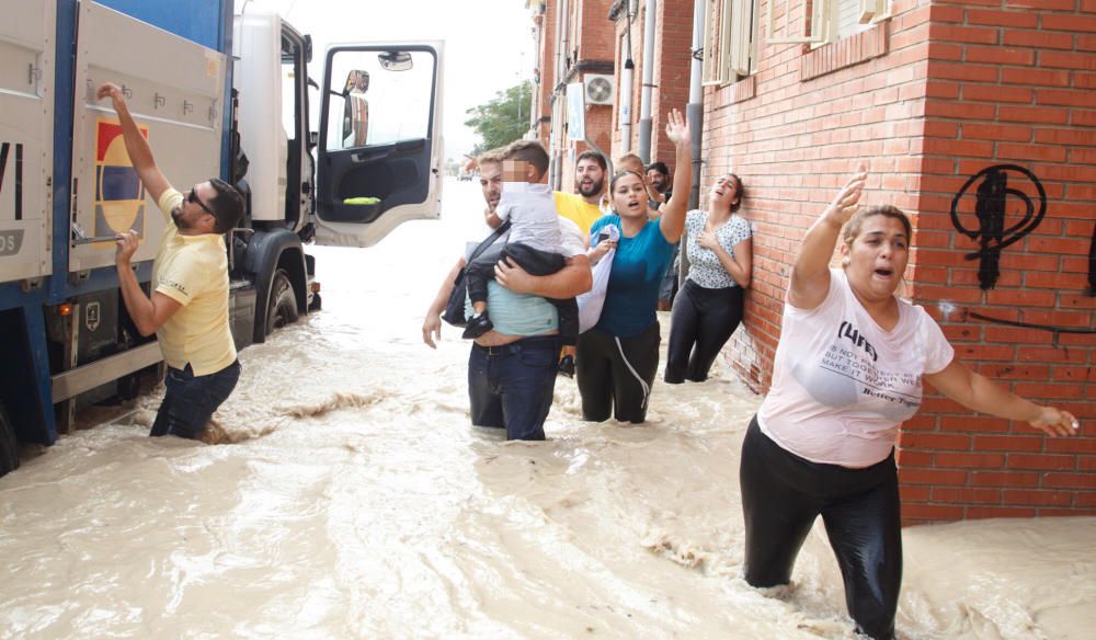 Vecinos de Almoradí evacuados