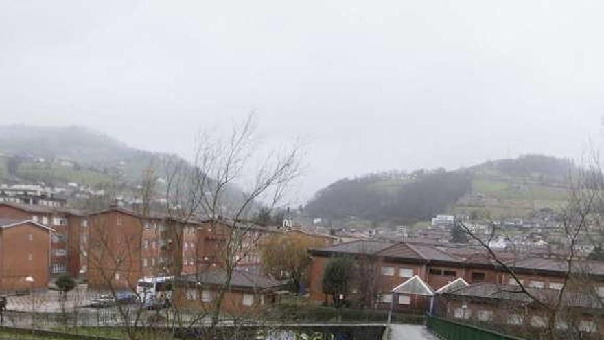 La crecida del Nalón a su paso por Pola de Laviana.