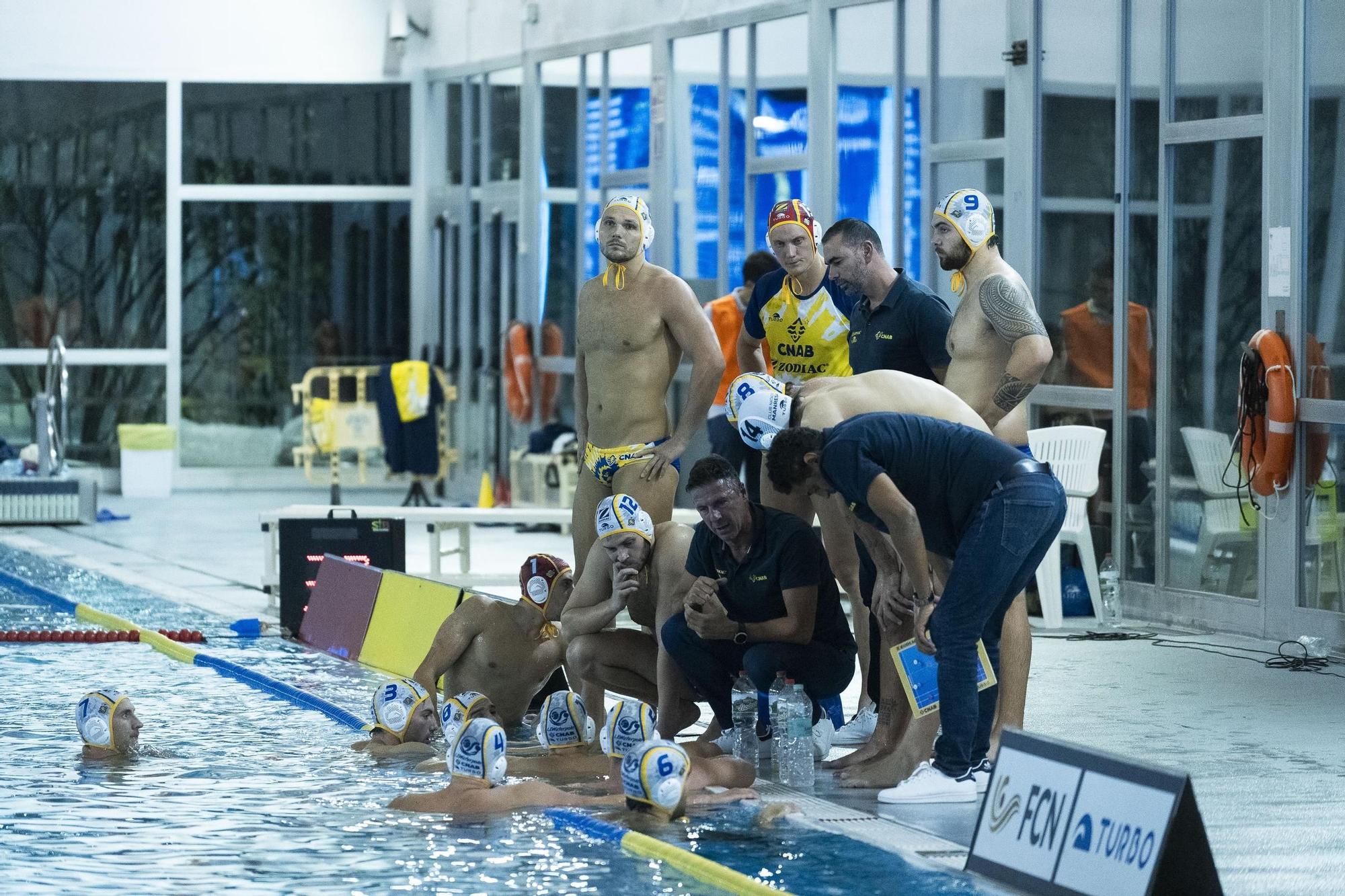 Imatges de la final de la Copa Catalunya de waterpolo entre l'Atlètic Barceloneta i el CN Sabadell