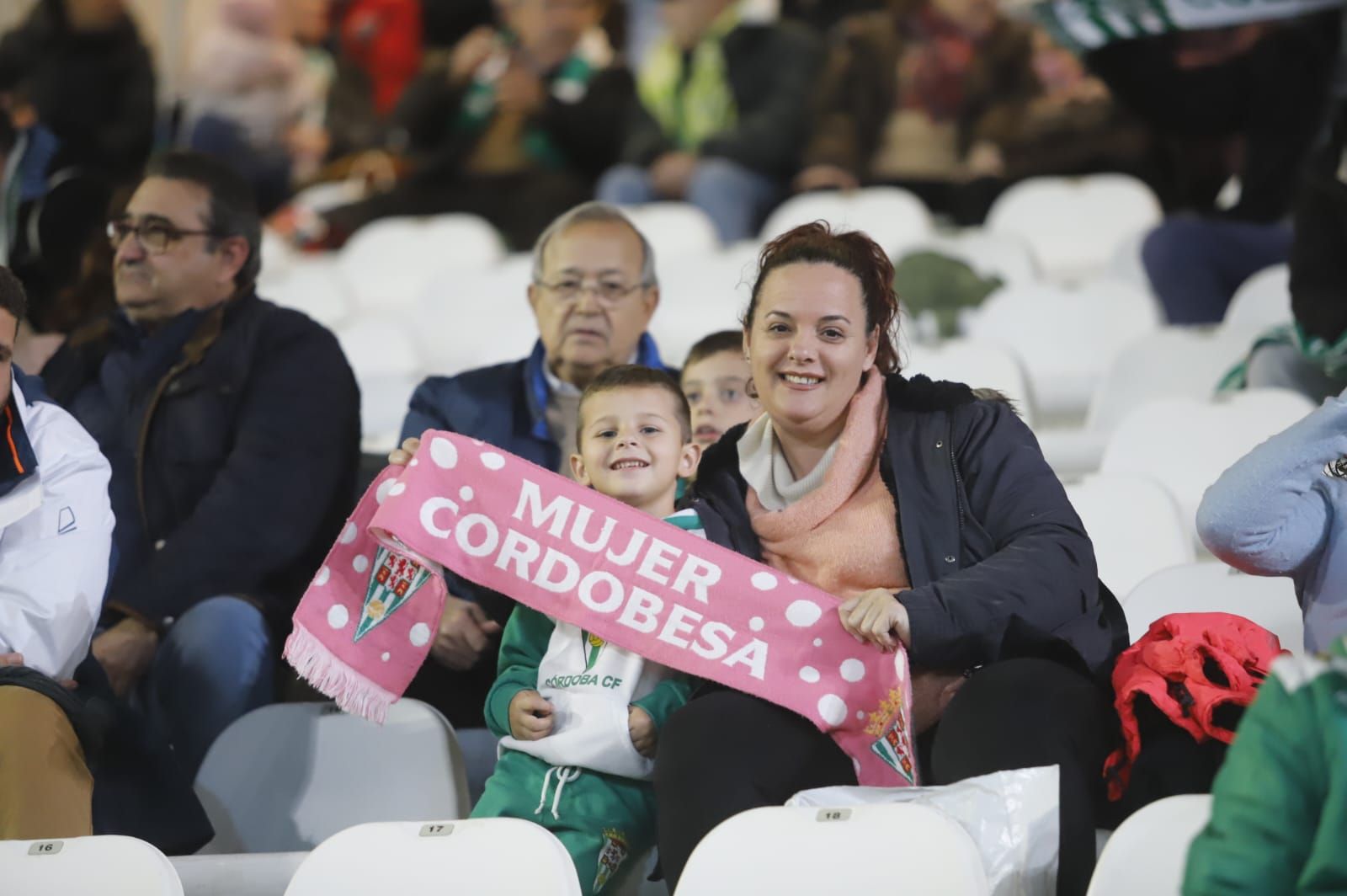 Córdoba CF-Castellón: las imágenes de la afición en El Arcángel