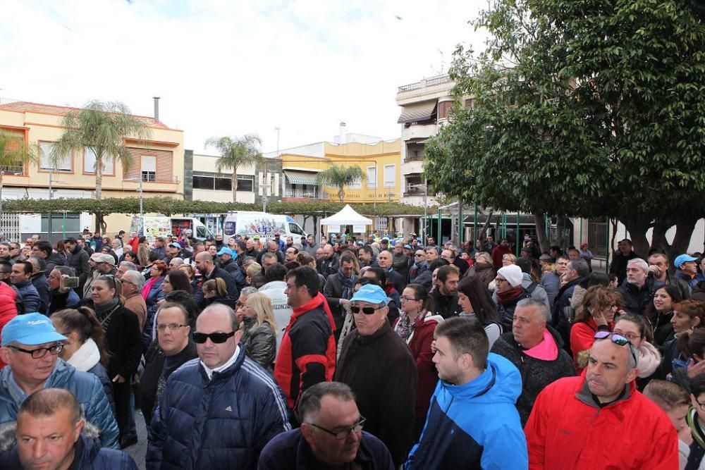 Ambiente a la salida y la llegada de la Vuelta Ciclista a Murcia