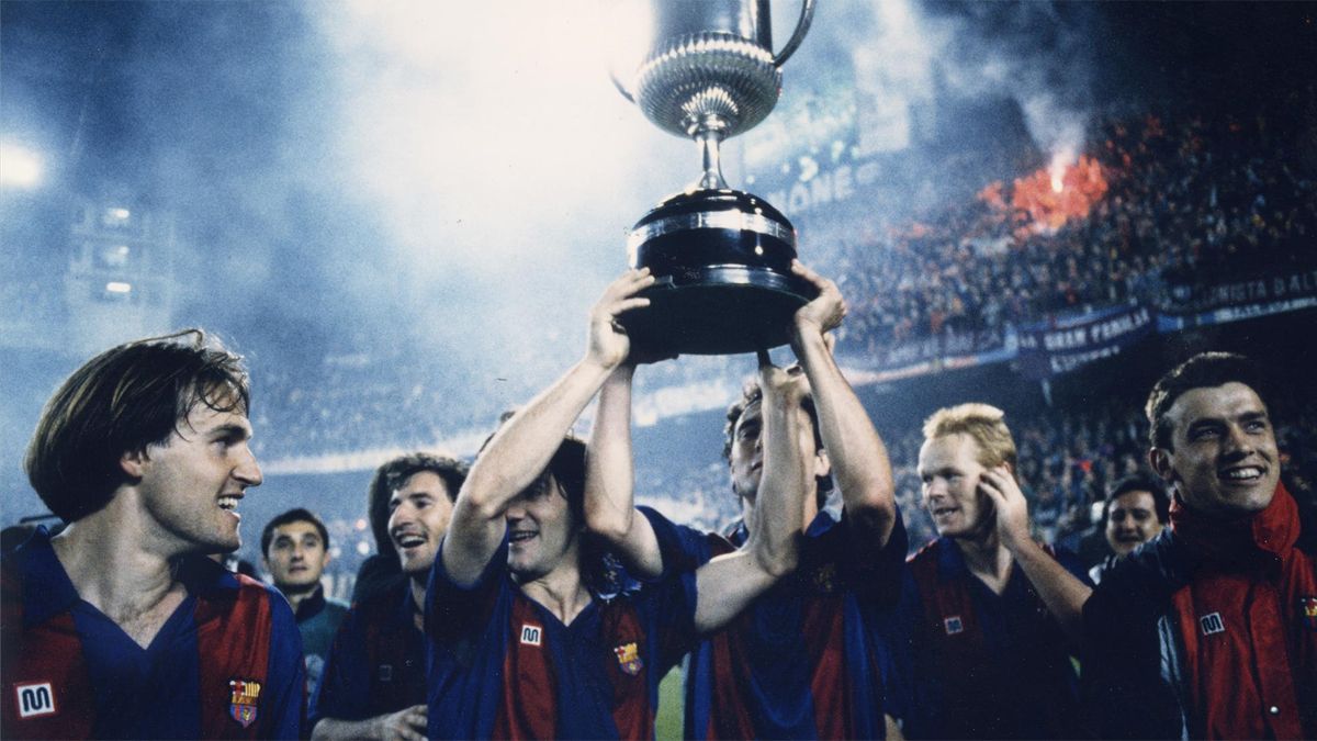 Koeman levantó su primer trofeo como blaugrana en Mestalla