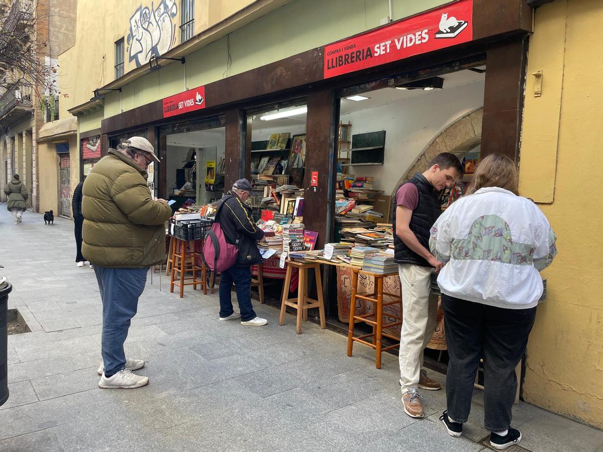 La librería callejera Set Vides, en el Raval.