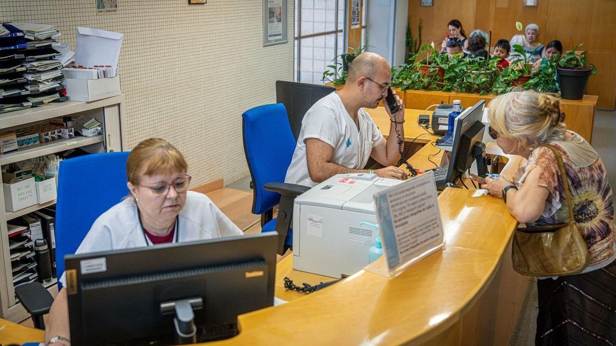 El Govern firma un convenio con Sanidad para digitalizar el Sistema Nacional de Salud en Catalunya