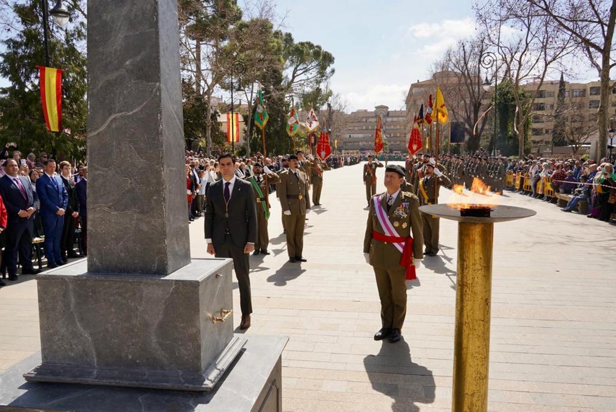 El general Ignacio Olazábal Elorz, de la Brigada X, presidió la jura de bandera.