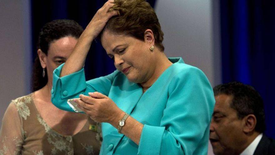 Rousseff sufre una bajada de tensión tras un acalorado debate televisado