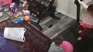 Alerta als EUA després de la mort d’un nen sota una cinta de córrer