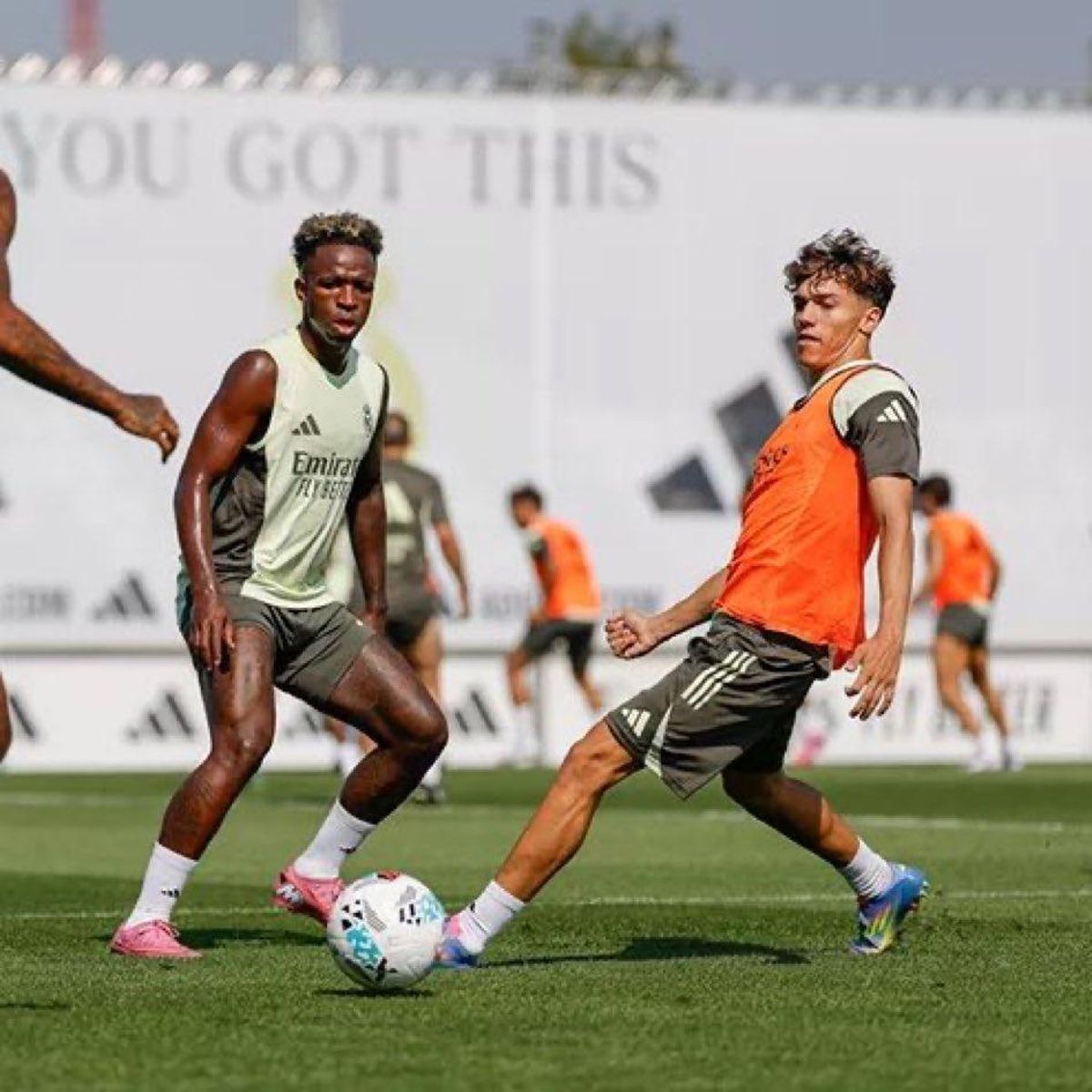 Thiago Pitarch, entrenando junto a Vinicius