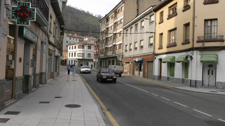 Carretera general a su paso por Blimea