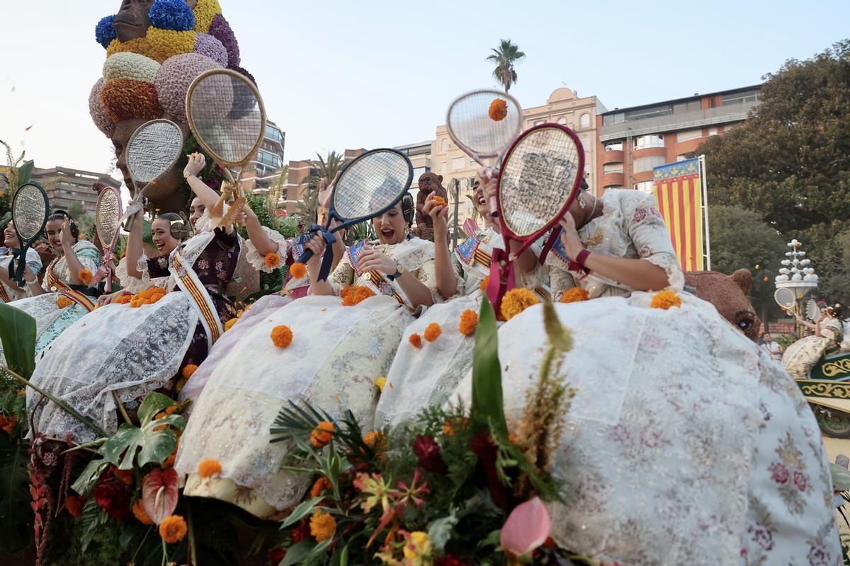 Las mil caras de Carmen Prades, Marta Mercader y las cortes de honor 2026 en la Batalla de Flores