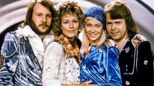 Agnetha, Björn, Benny y Anni Frid después de ganar Eurovisión