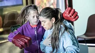 'Valentina': el dilema de una niña de 9 años que debe gestionar la enfermedad de su madre migrante que no entiende el idioma