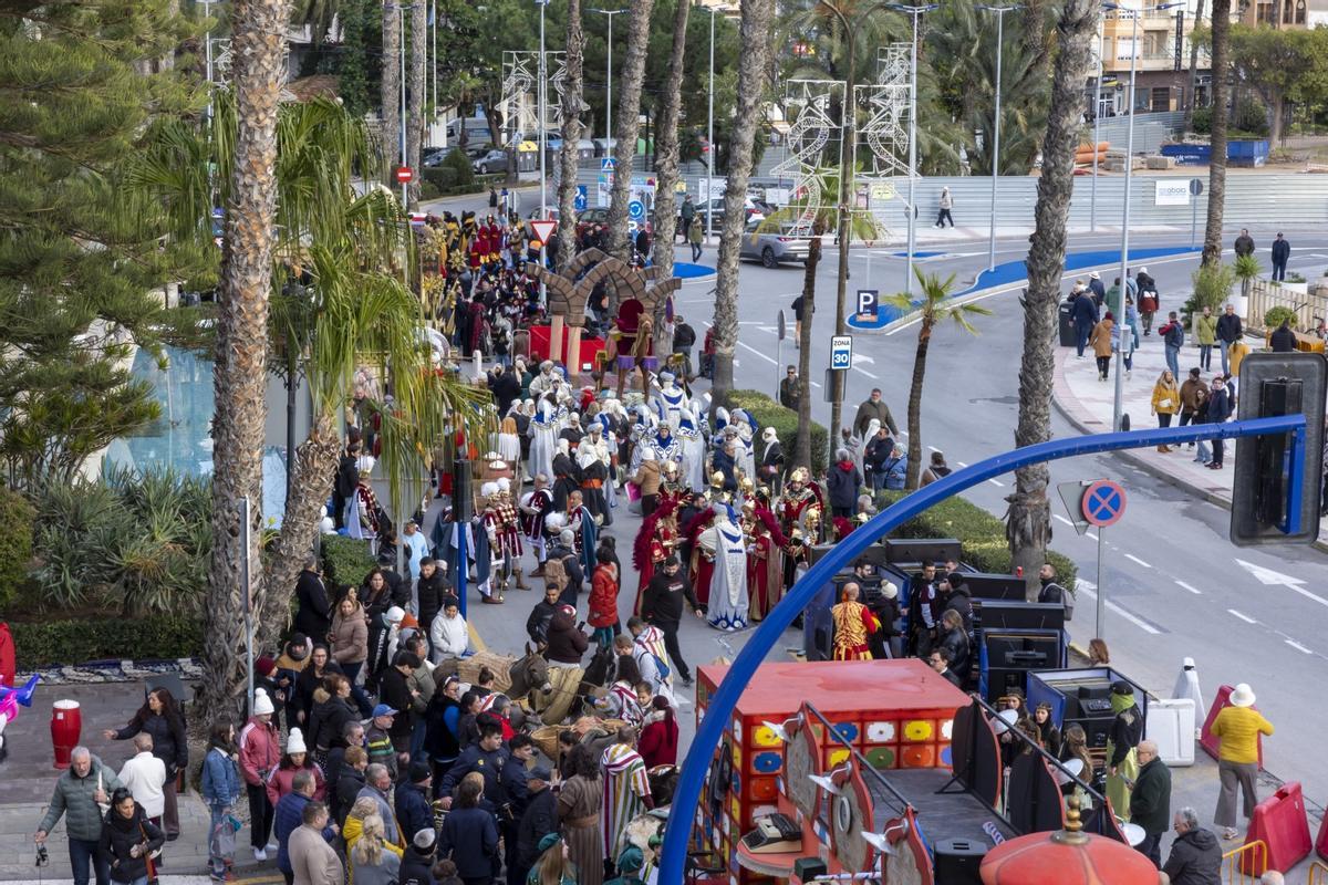Las mejores imágenes de la Cabalgata de Reyes de Torrevieja 2026