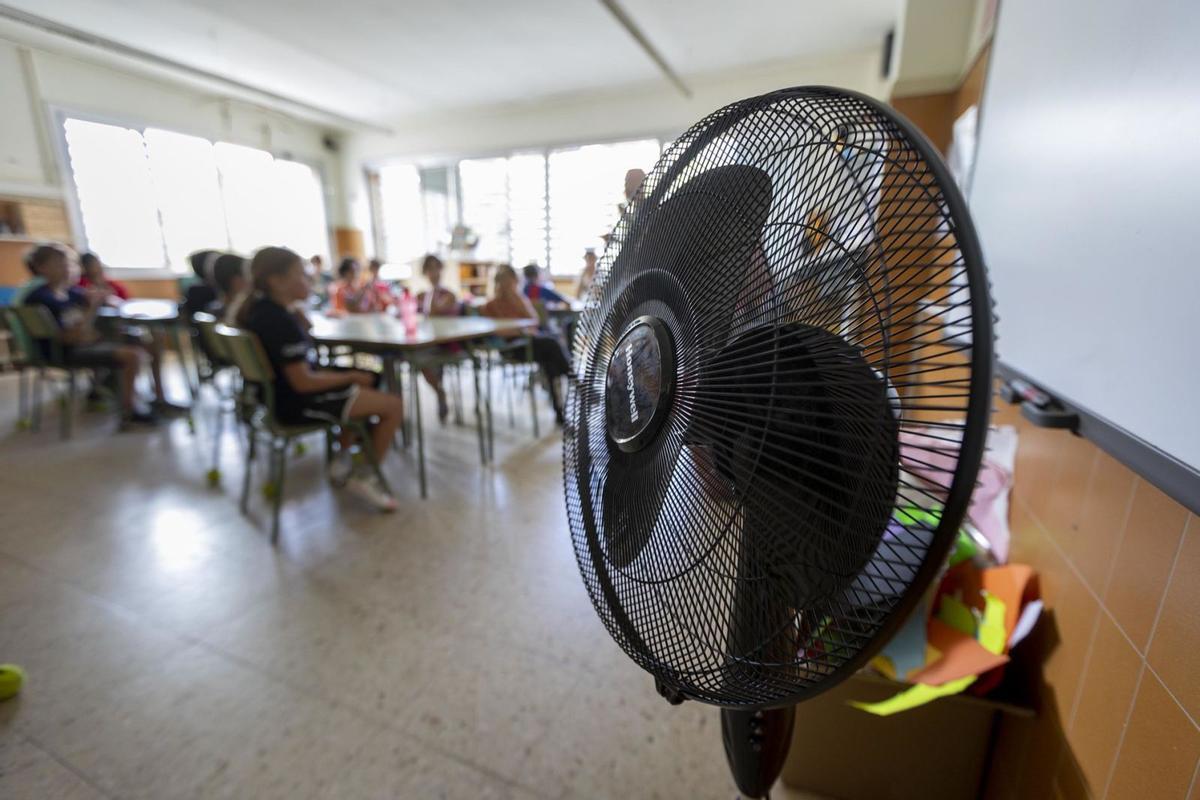 El pla de climatització de les escoles queda curt davant la calor extrema El pla de climatització de les escoles queda curt davant la calor extrema