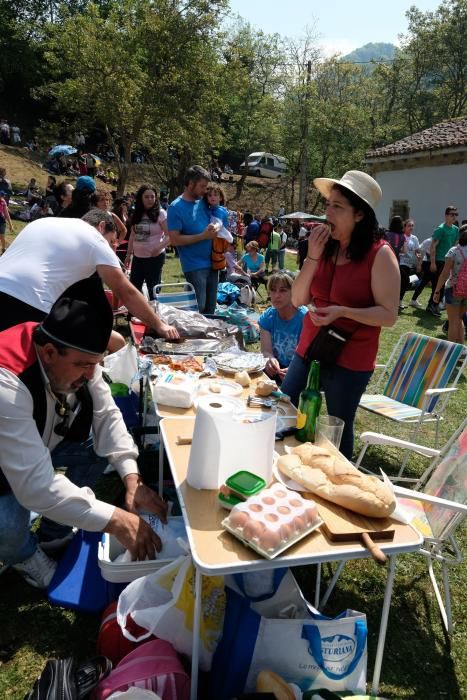 Romería de La Flor en Lena