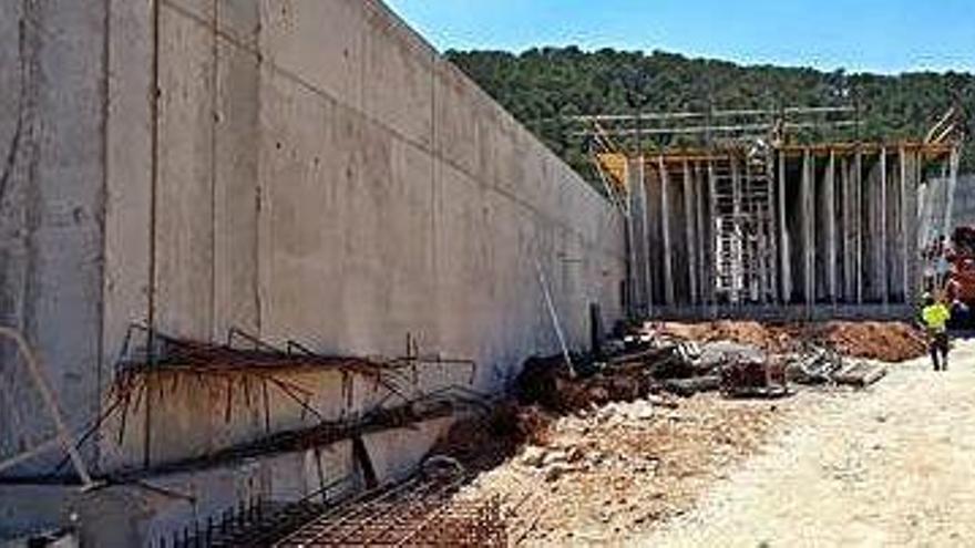 La falta de terrenos obliga a paralizar las obras de la nueva depuradora de Ibiza