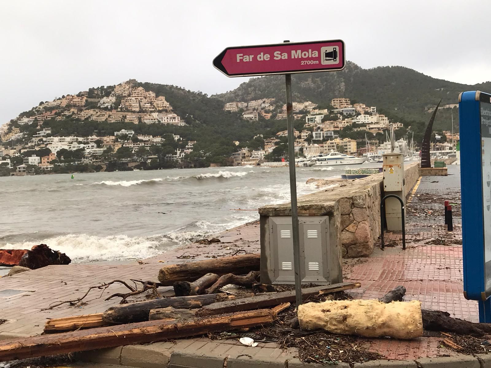 Bella provoca grandes destrozos en el Port d'Andratx