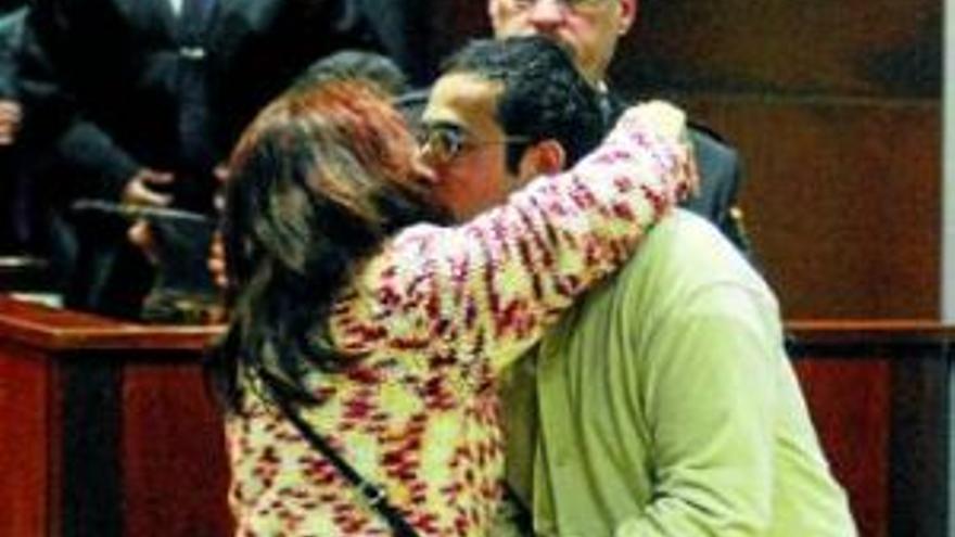 Quince años de cárcel para el asesino de Coria al que abrazó la mujer de su víctima