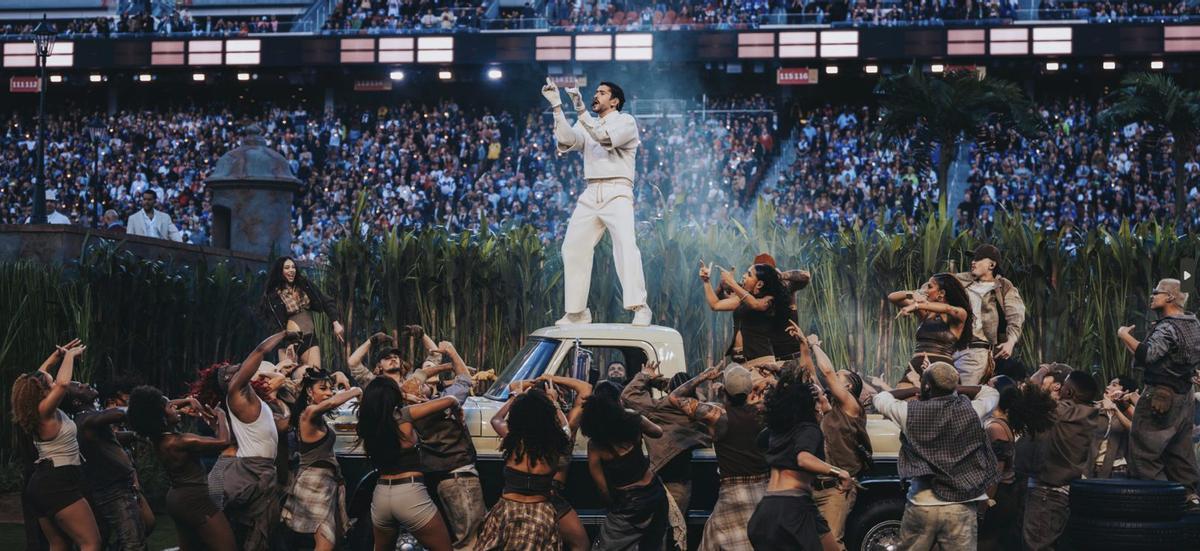 Bad Bunny, durante su actuación en la Super Bowl, en la madrugada de este lunes.