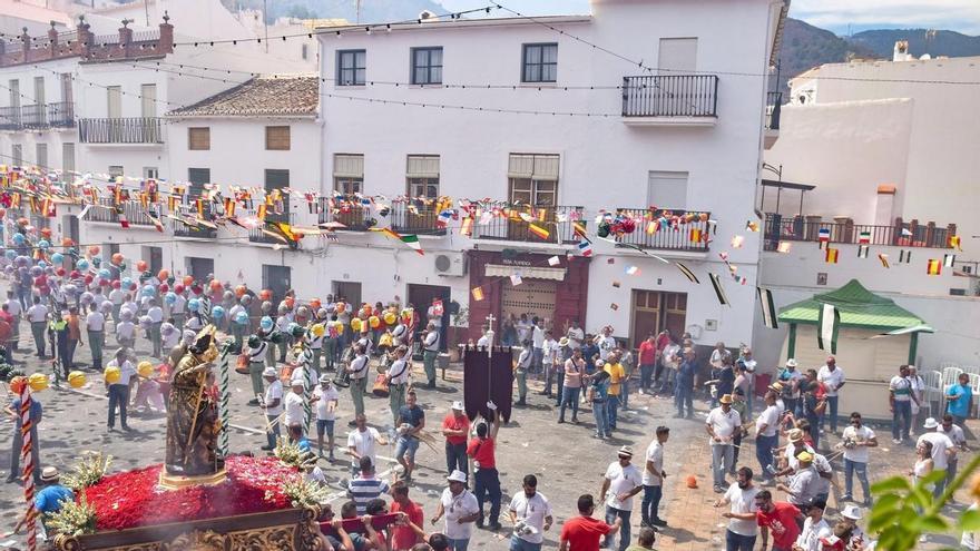 Indignación en Tolox tras la suspensión de la Cohetá por riesgo de incendio: "No es un mero espectáculo, es el pálpito de nuestra historia"