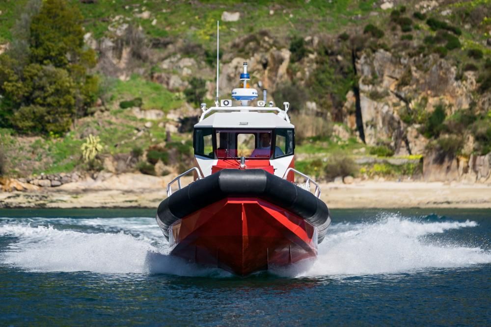 La embarcación servirá para actividades subacuáticas, de rescate y lucha contra incendios en Alicante.