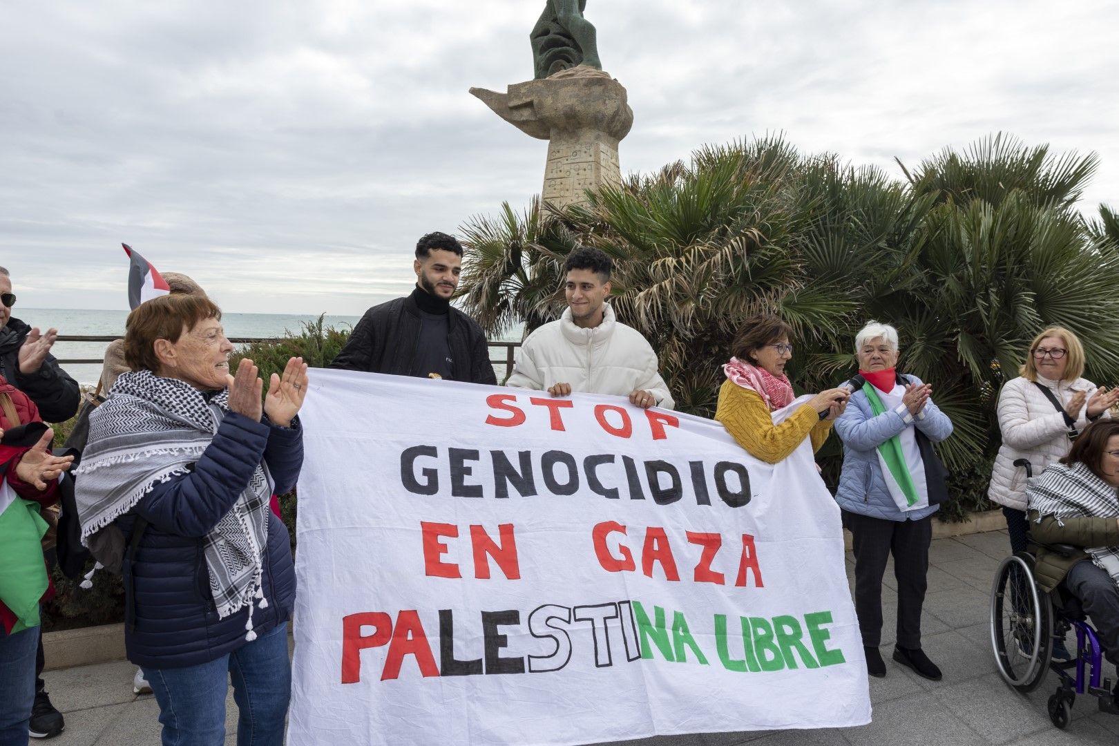 Una concentración en Torrevieja reclama "parar el genocidio en Gaza"