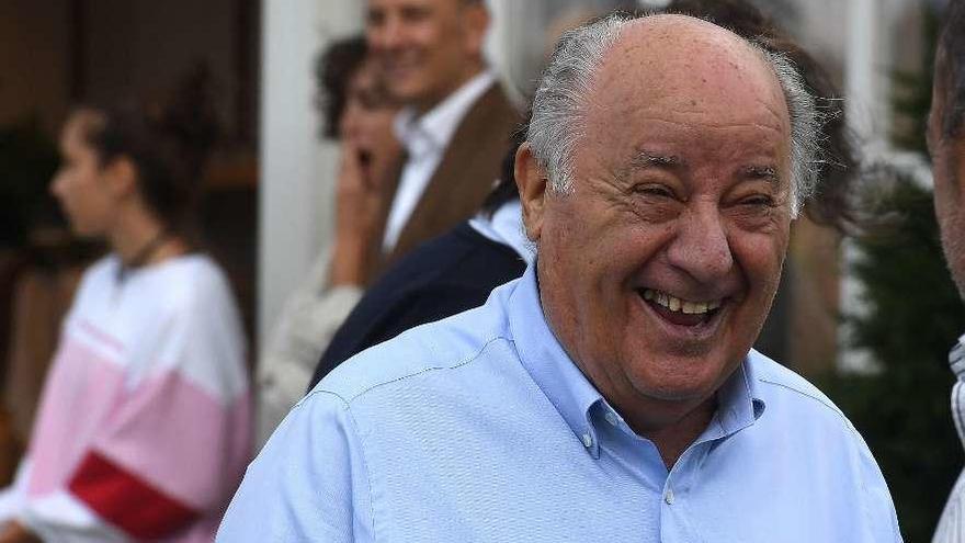 Amancio Ortega, coa súa filla Marta, en Casas Novas