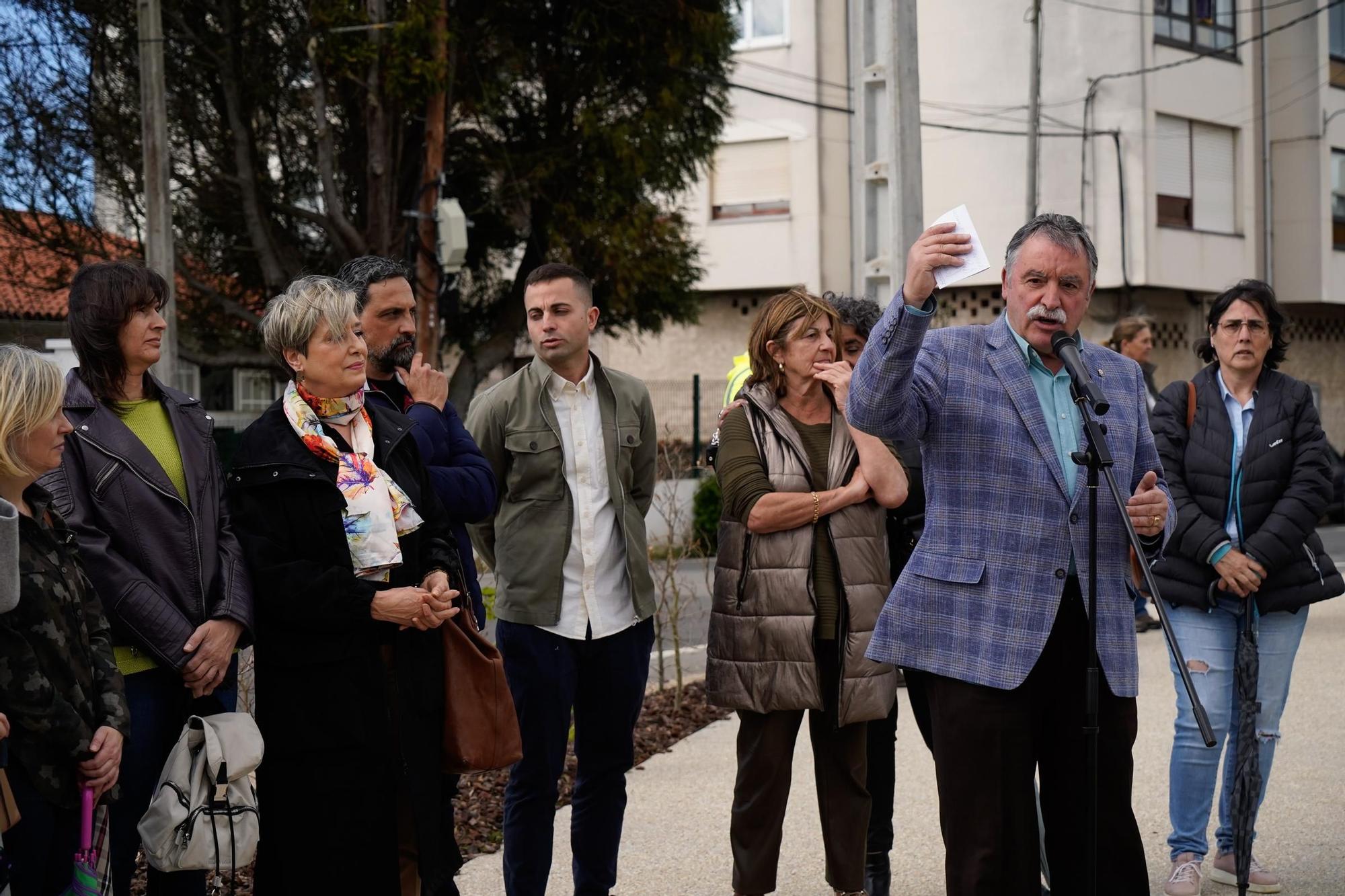 Inauguración en Santa Cruz del parque Rosalía Mera, donado por Sandra Ortega