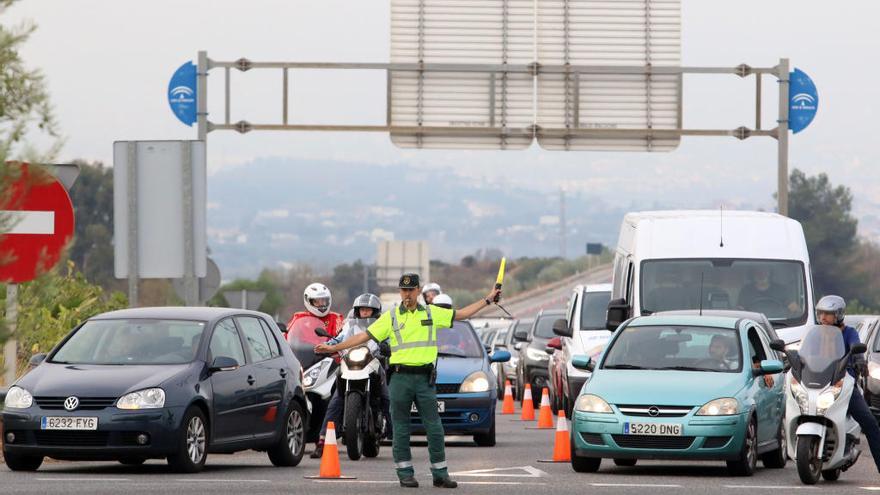 Los accesos de tráfico rodado a la tecnópolis se saturan con mucha frecuencia.