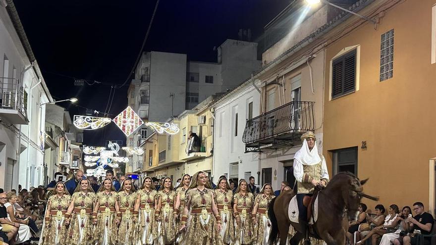 Montaverner cierra las fiestas del 50 aniversario de los Moros y Cristianos con gran participación ciudadana