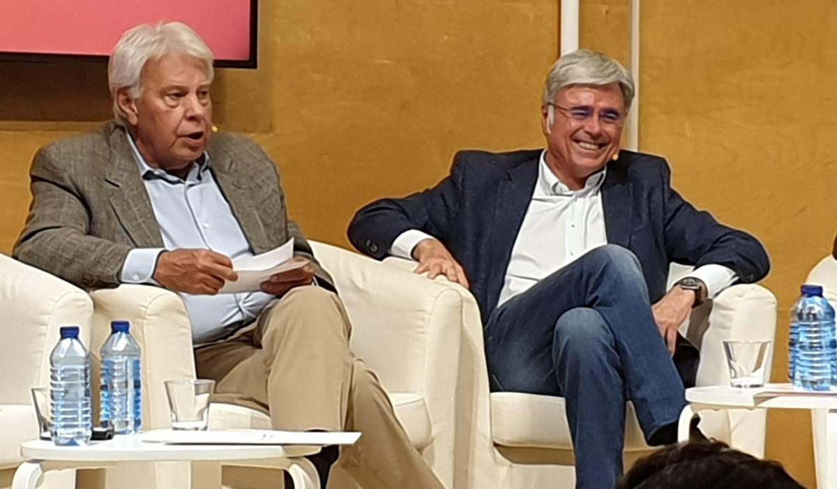 Con González en Buenos Aires presentando el proyecto Megaincendios.