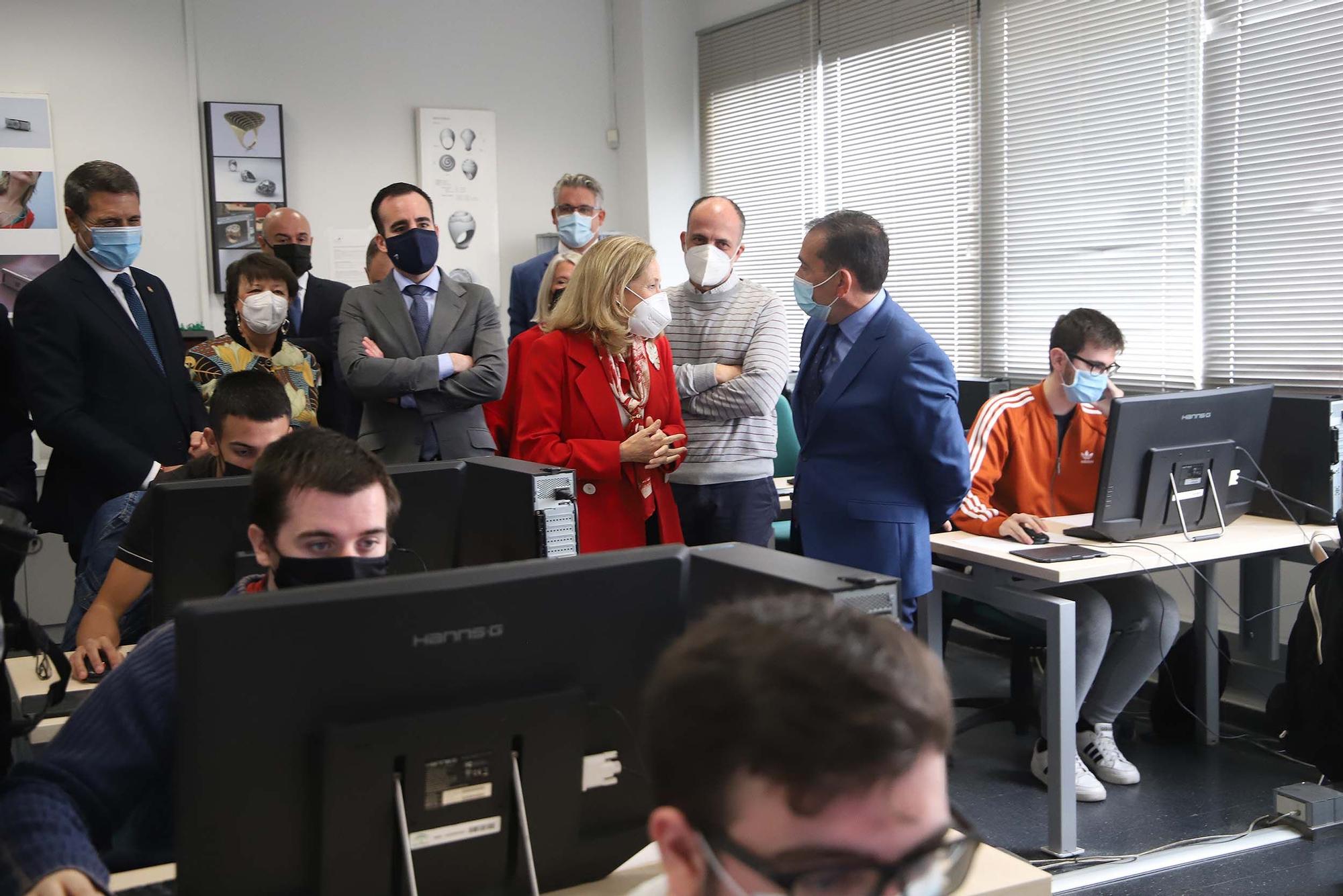 Nadia Calviño visita el Parque Joyero de Córdoba y la Escuela de Joyería y se reune con empresarios