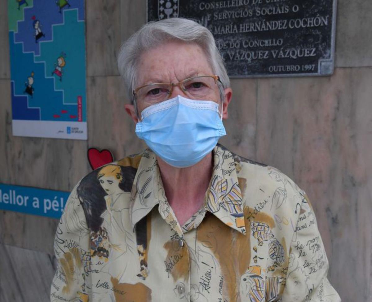 La mascarilla pervive en los centros de salud a pesar del fin de su uso obligatorio | VÍCTOR ECHAVE
