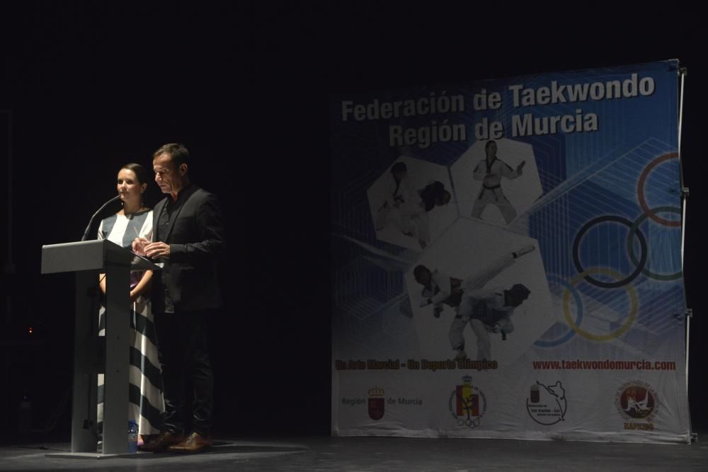 Entrega de premios de la Federación Regional de Taekwondo