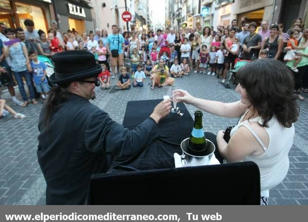 GALERÍA DE FOTOS - ‘Regreso a la ciudad’ saca el espectáculo a las calles de Castellón