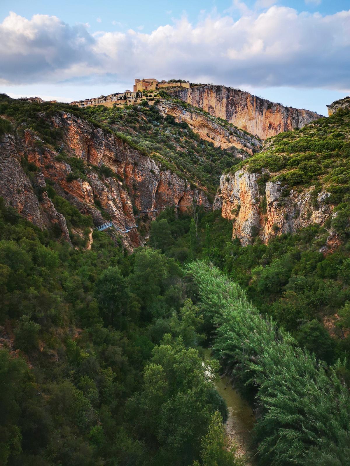 Pasarela sobre el río Vero en Alquezar, Huesca