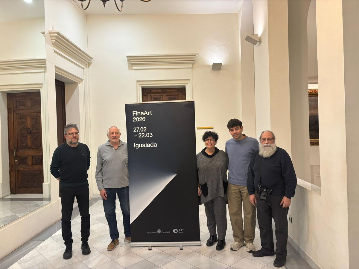 Membres de la organització del FineArt amb Roger Costa (segon per la dreta) i la regidora de cultura