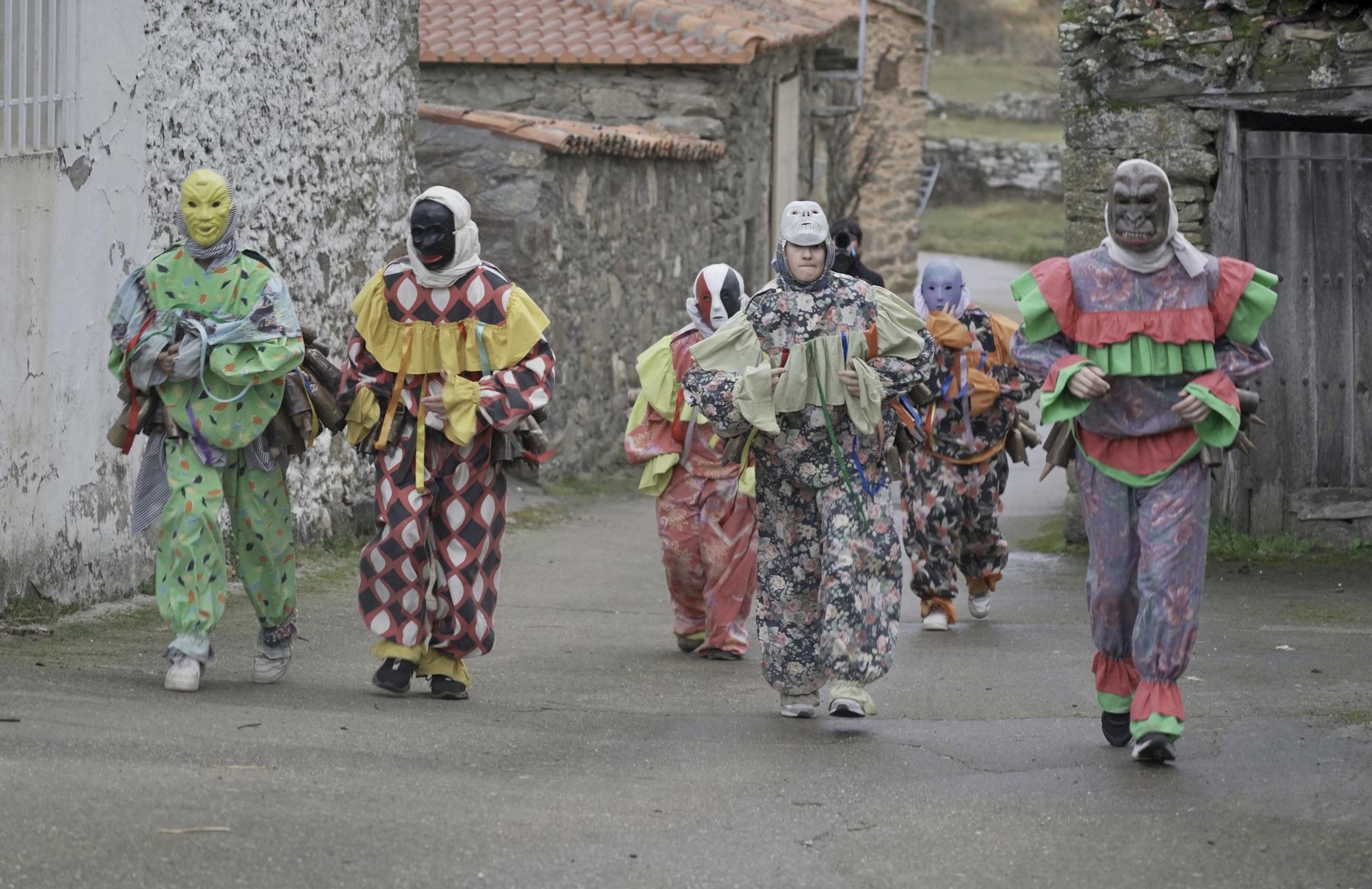 GALERIA | Martes de Carnaval en Villanueva de Valrojo