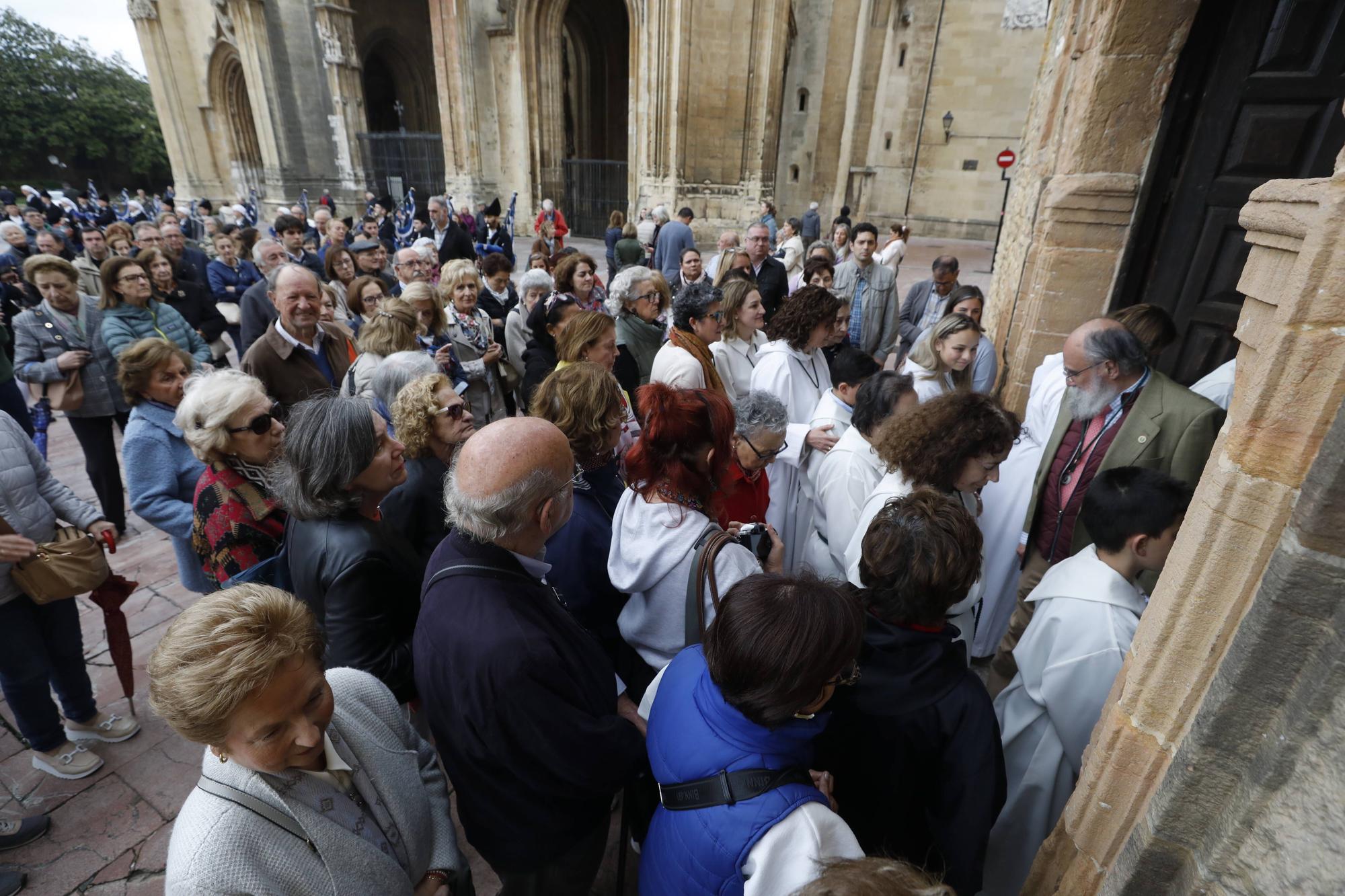 En imágenes: Procesión de la Balesquida en Oviedo