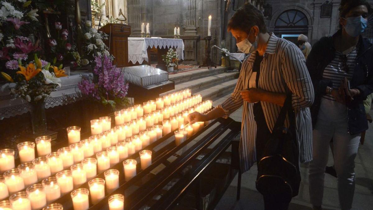 Fueron muchas las velas que ayer volvieron a encenderse en honor a Santa Rita. |  // NOÉ PARGA