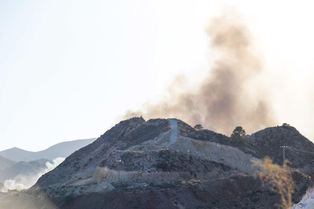 Arde el vertedero de Novelda