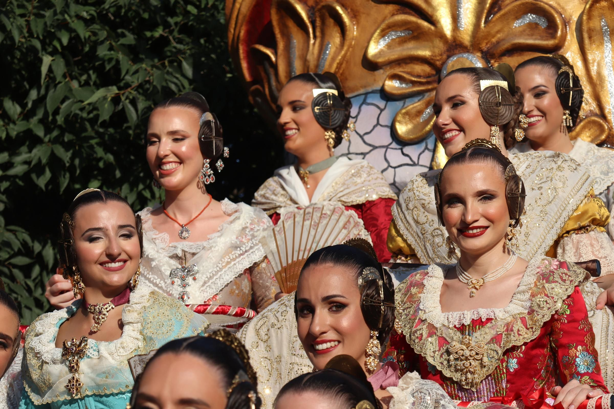 Las candidatas a Fallera Mayor de València 2026 se estrenan en la Batalla de Flores