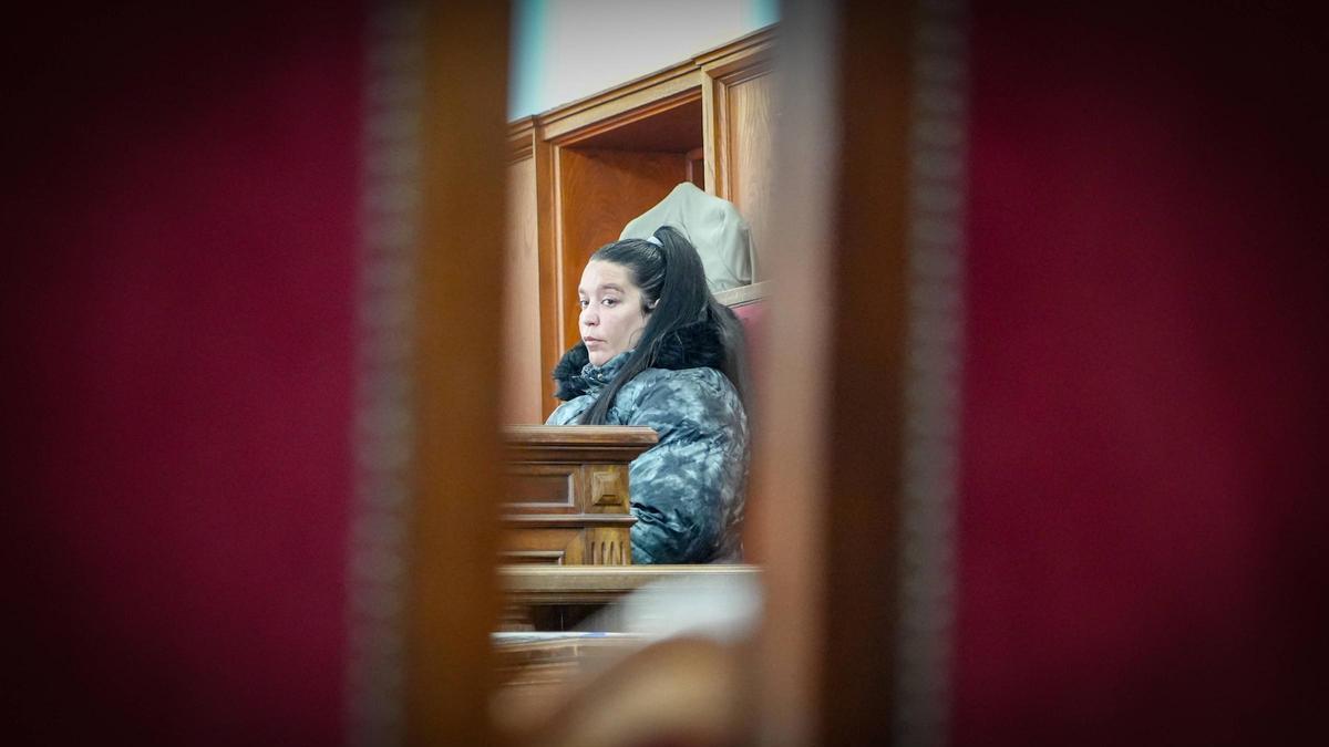La condenada, durante el juicio en la Audiencia Provincial de Badajoz.