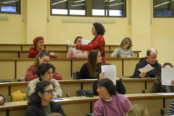 Fotogalería | Así se han desarrollado las oposiciones a celador del SES en Badajoz