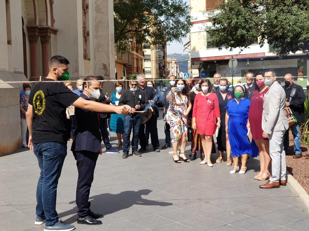 Traca para festejar las fiestas de la calle Santa Bárbara.