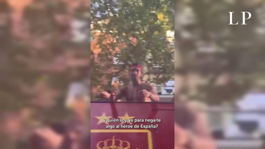 Ferran Torres, Pedri y una caja de ambrosías Tirma: así nació el momento más canario de la celebración del Mundial