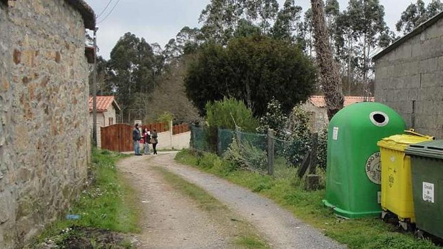 Estado del ramal del camino del lugar de Barcia, en Regoela. / la opinión