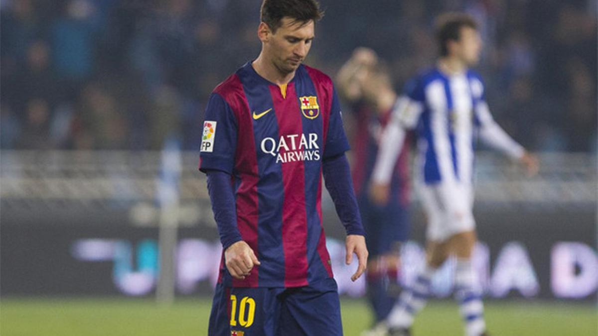Leo Messi, cabizbajo al final del partido entre la Real Sociedad y el FC Barcelona